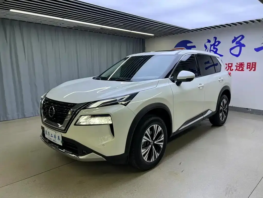 Nissan X-Trail — фото 1