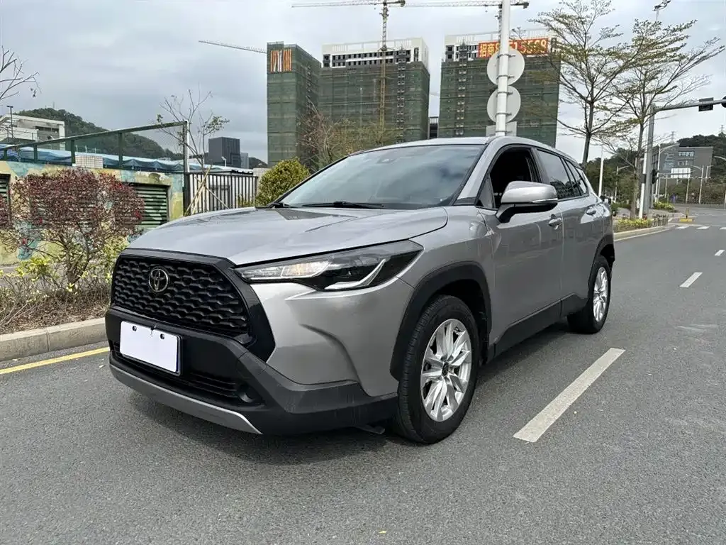 Toyota Corolla Cross — фото 1