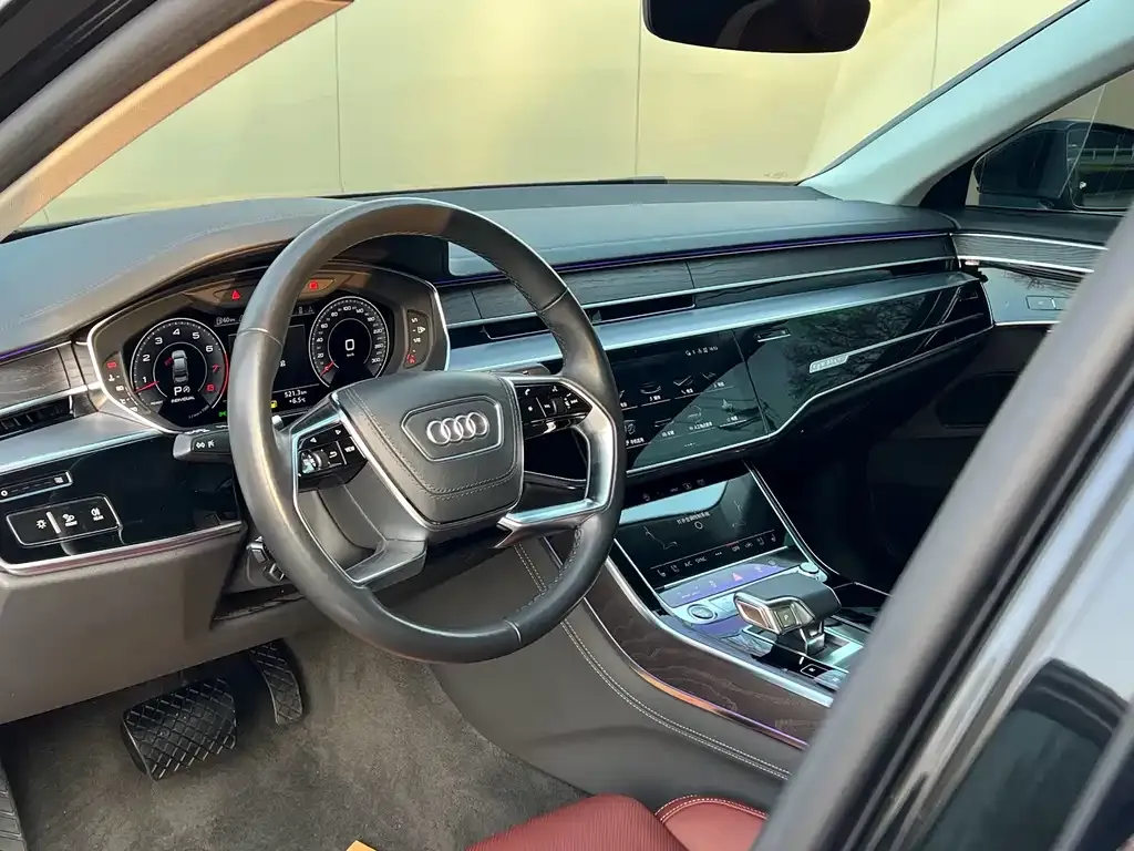 Audi A8 2022 из CN, фото 10