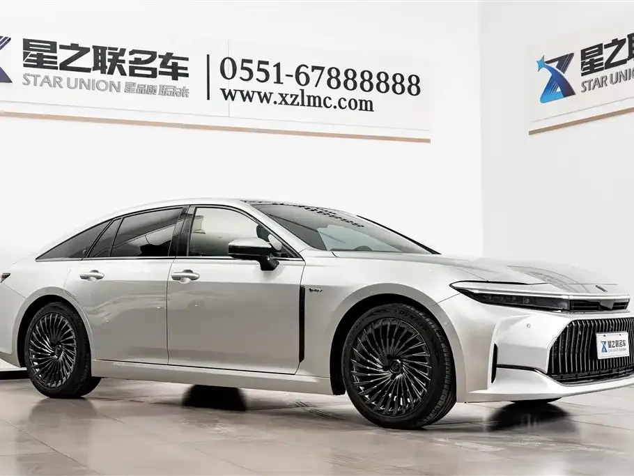 Toyota Crown (Import) 2025 из CN, фото 4