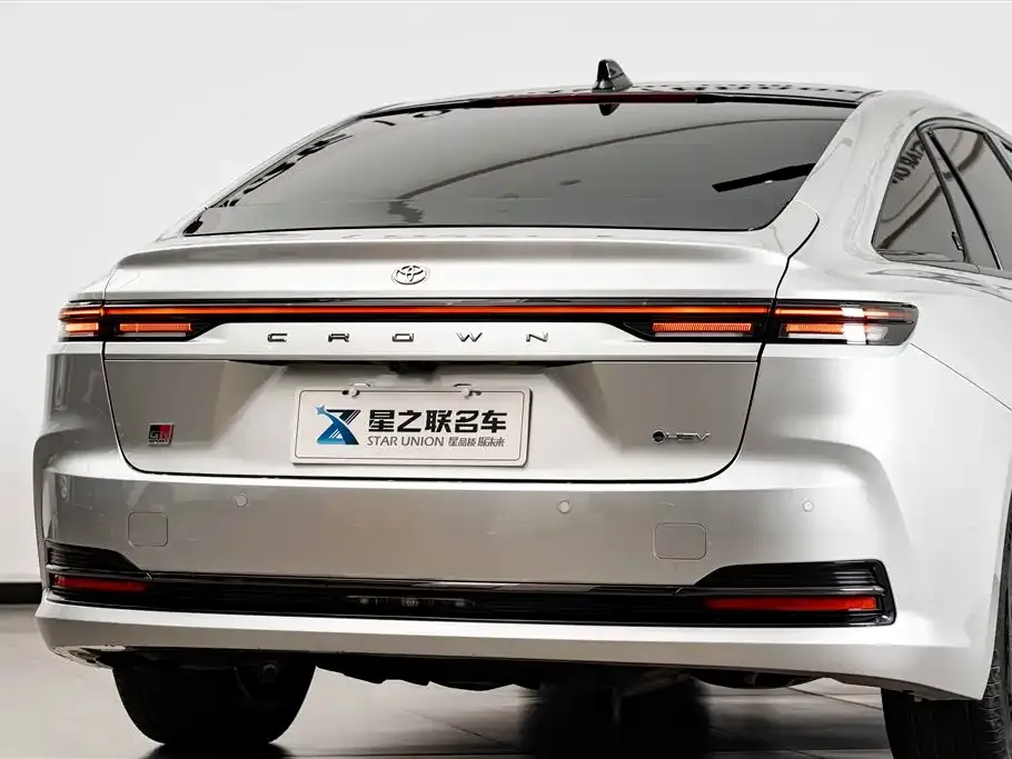 Toyota Crown (Import) 2025 из CN, фото 5