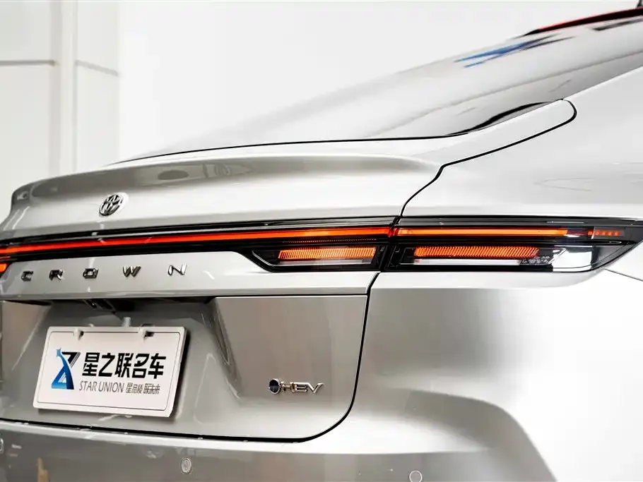 Toyota Crown (Import) 2025 из CN, фото 7