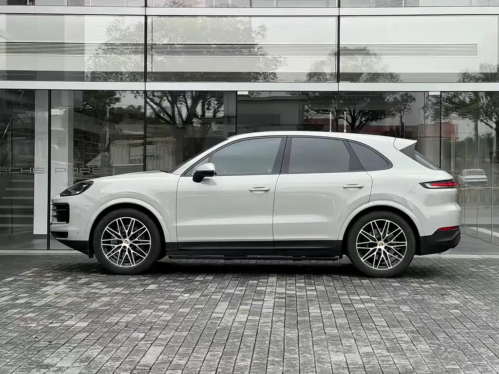 Porsche Cayenne — фото 7