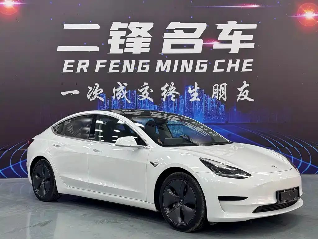 Tesla Model 3 — фото 5