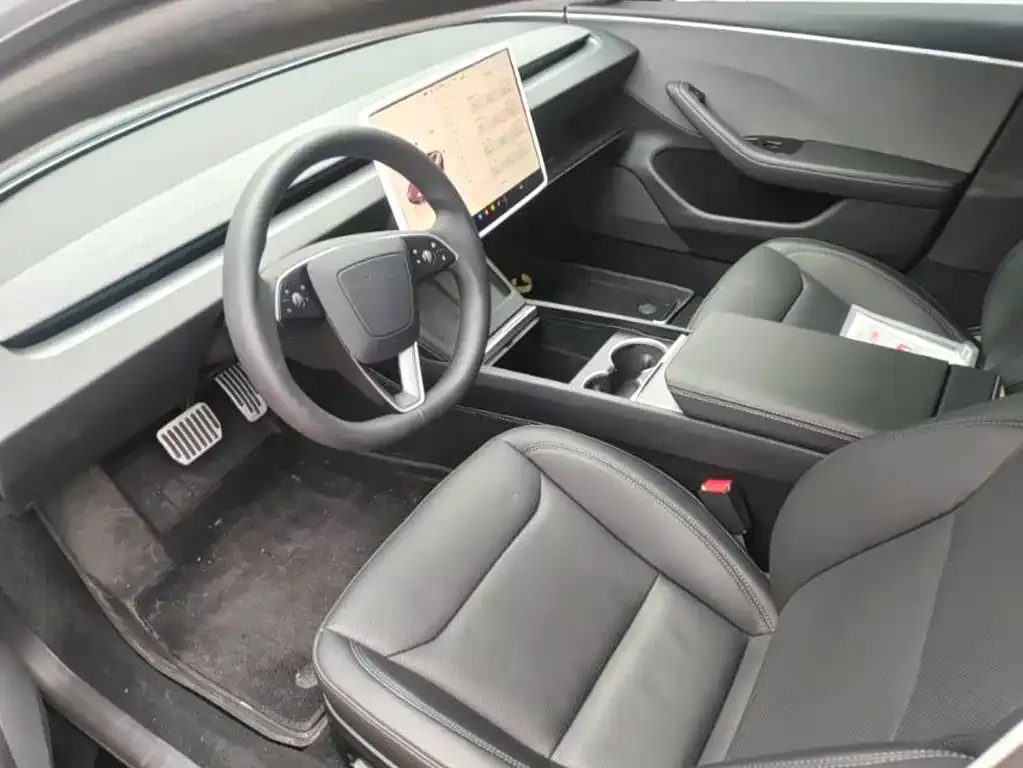 Tesla Model 3 — фото 2