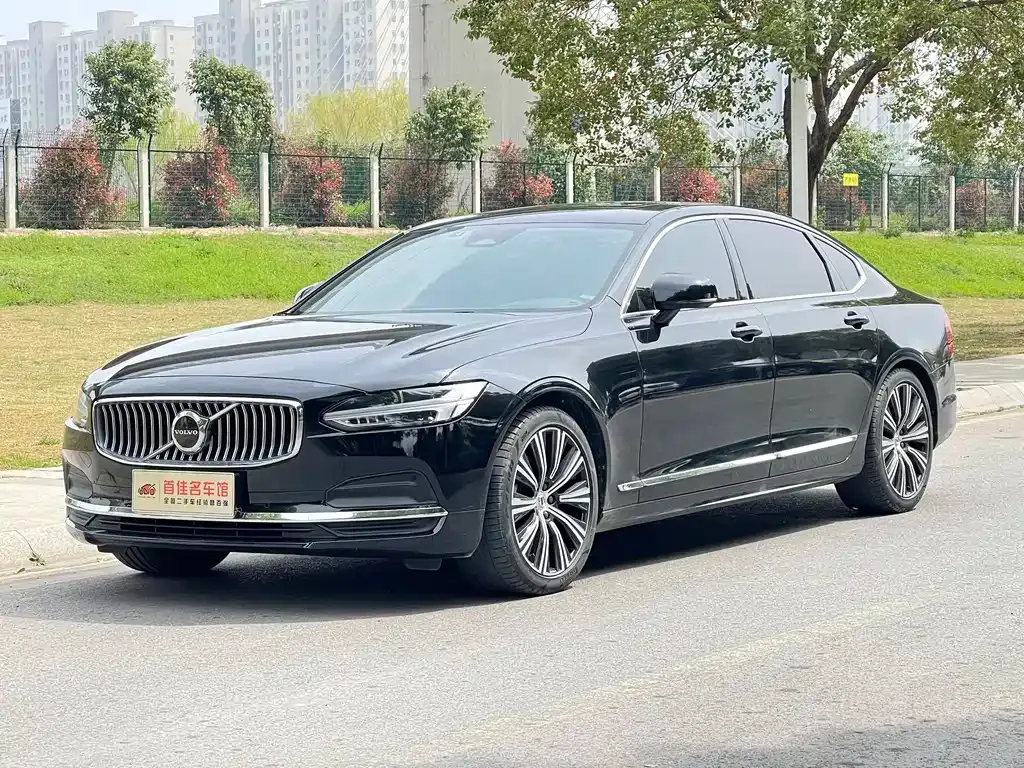 Volvo S90 — фото 1