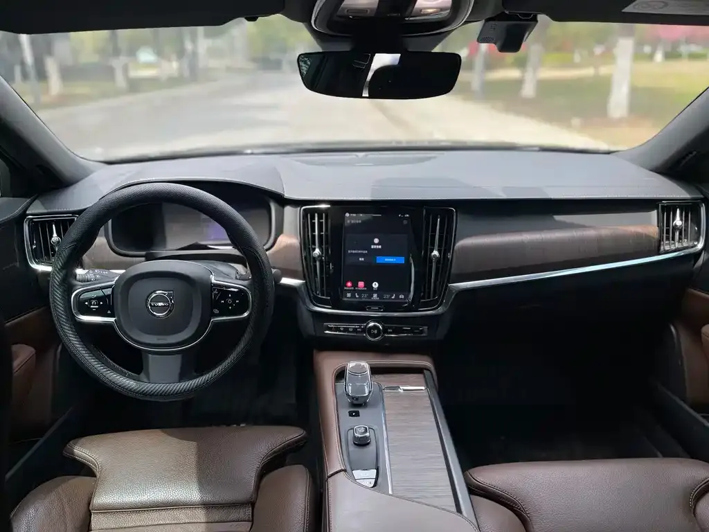 Volvo S90 — фото 2