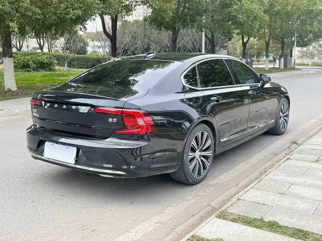 Volvo S90 — фото 8