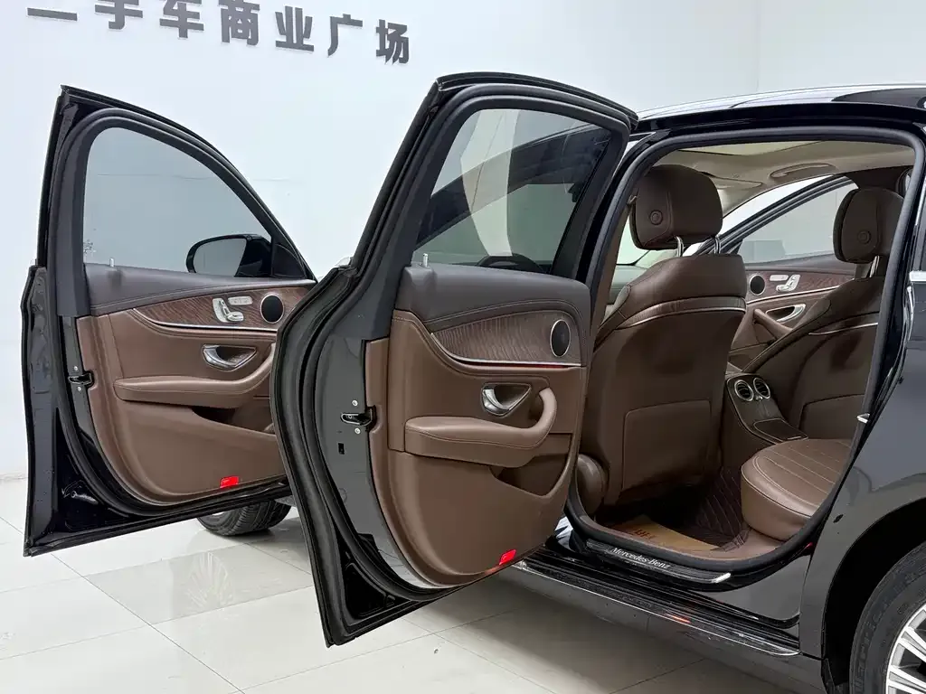 Mercedes-Benz E-Class 2023 из CN, фото 5