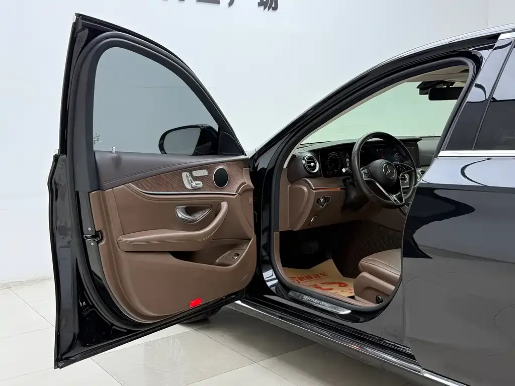 Mercedes-Benz E-Class 2023 из CN, фото 3