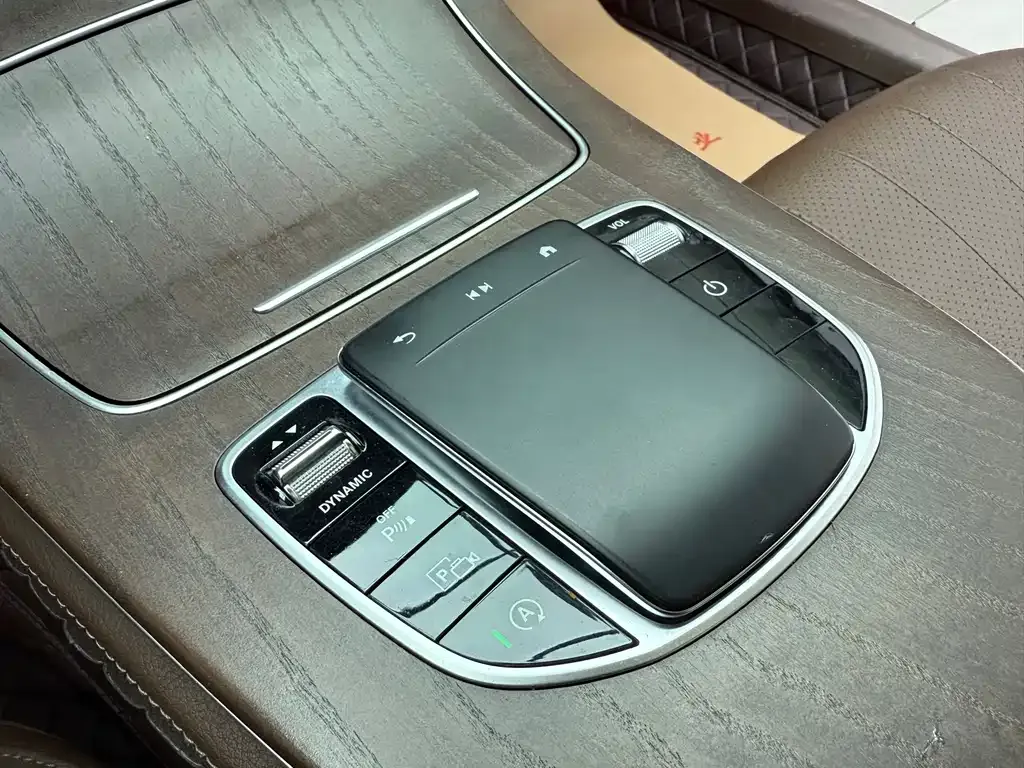 Mercedes-Benz E-Class 2023 из CN, фото 7