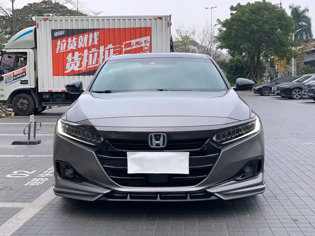 Honda Accord — фото 7
