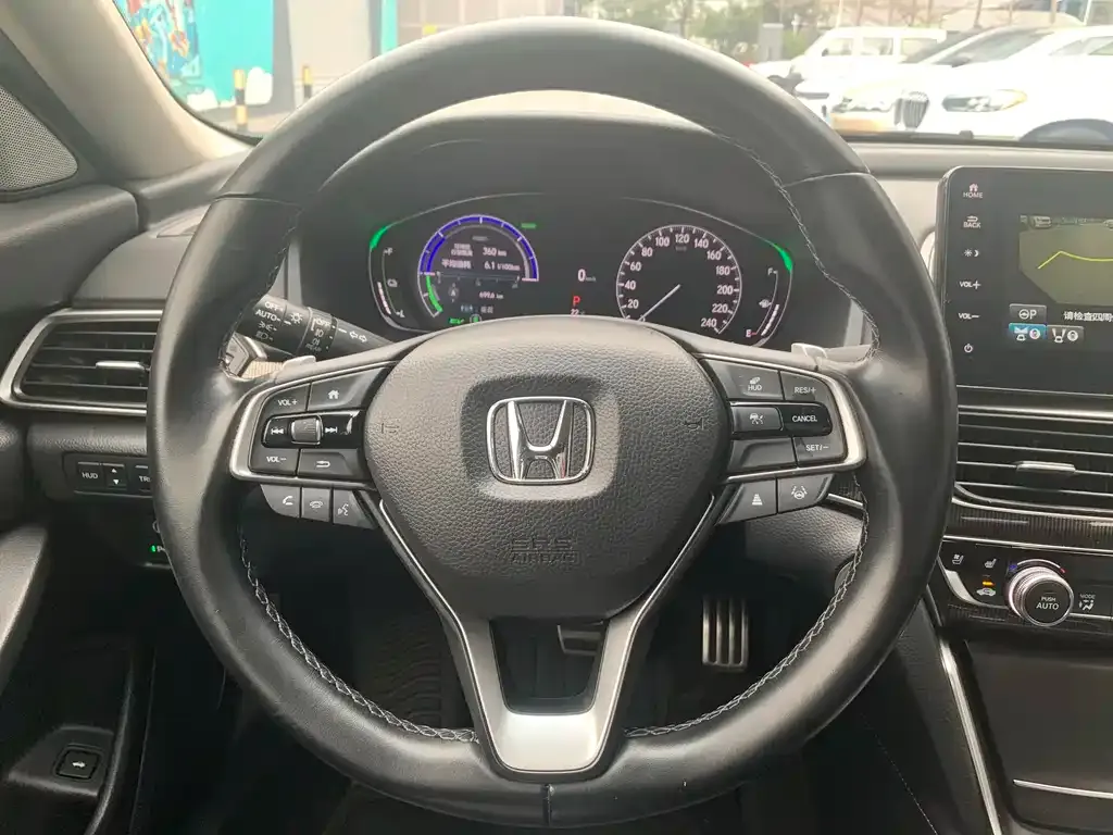 Honda Accord — фото 10