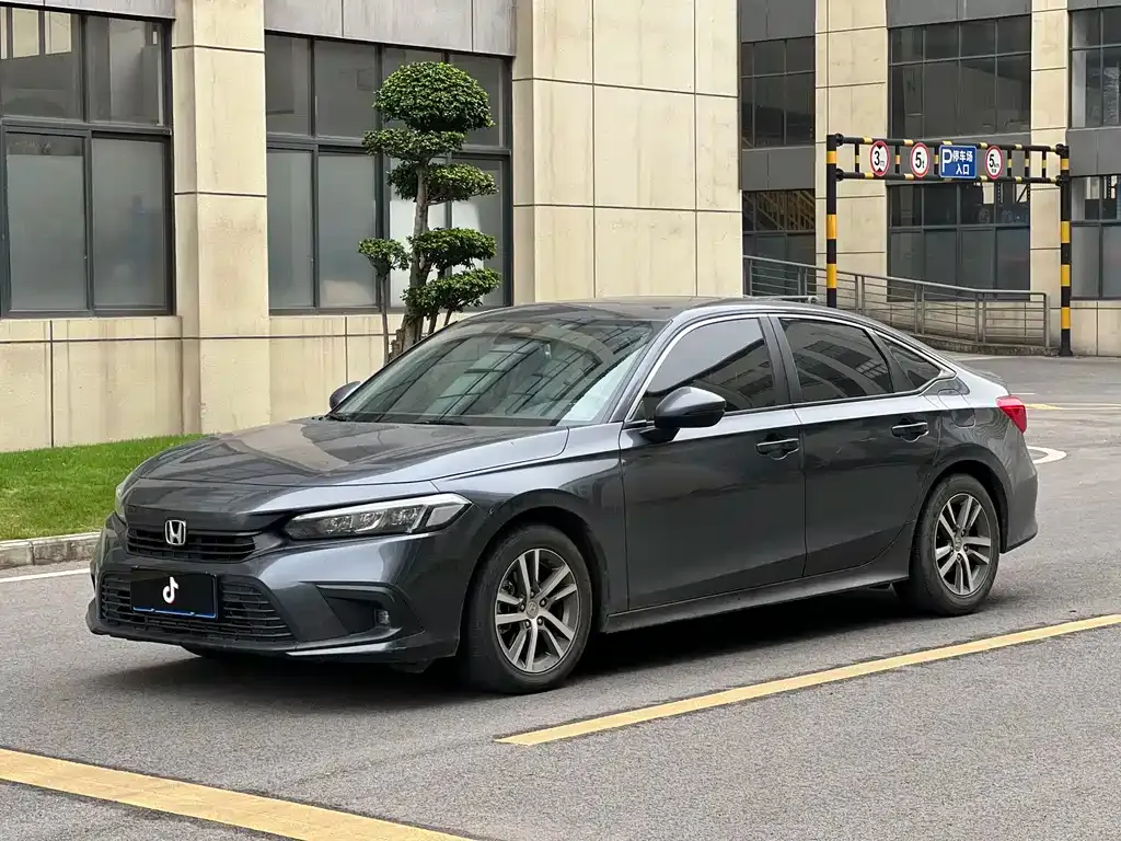 Honda Civic — фото 1