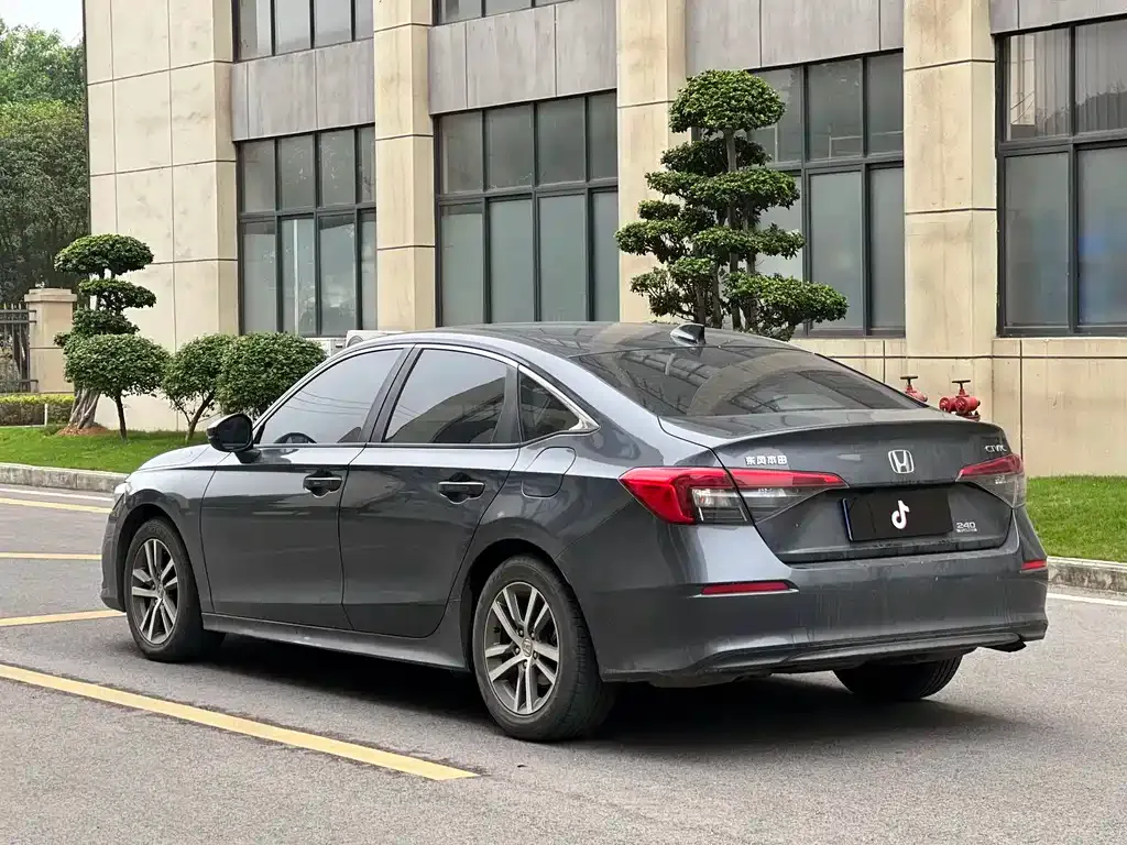 Honda Civic — фото 7