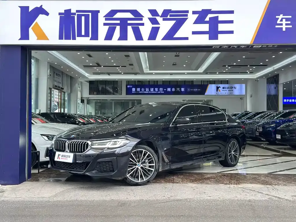 BMW 5 Series — фото 1