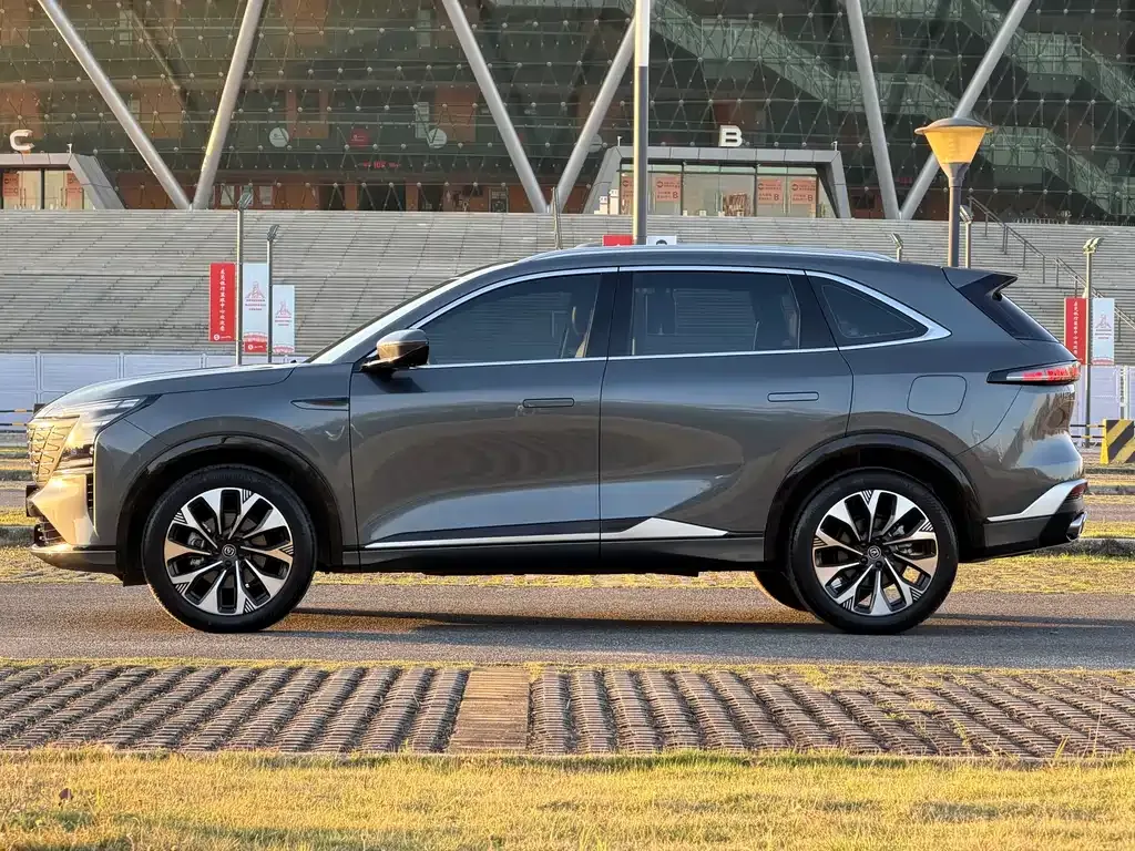 Changan CS75PLUS 2025 из CN, фото 10