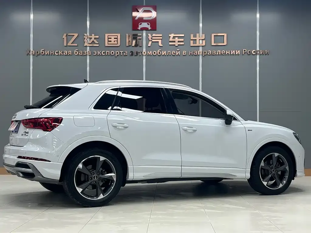 Audi Q3 2022 из CN, фото 2