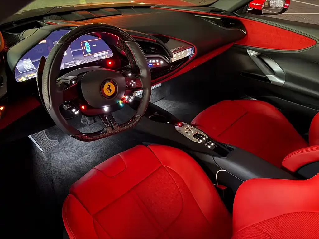 Ferrari SF90 2025 из CN, фото 4