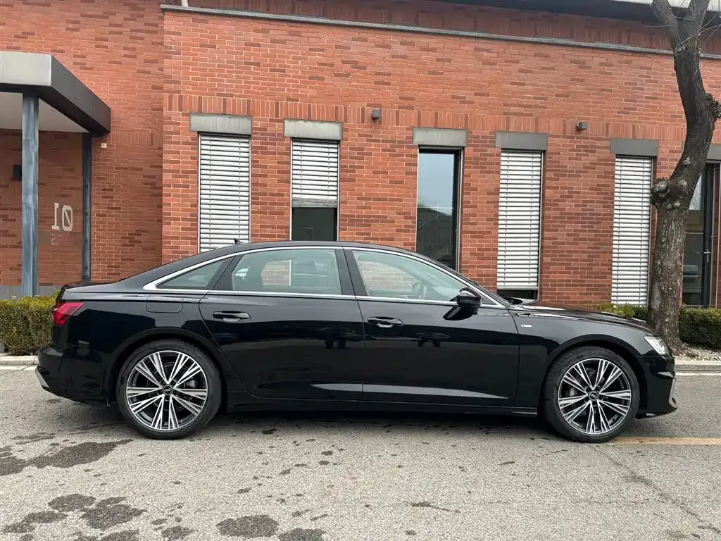 Audi A6L 2024 из CN, фото 2