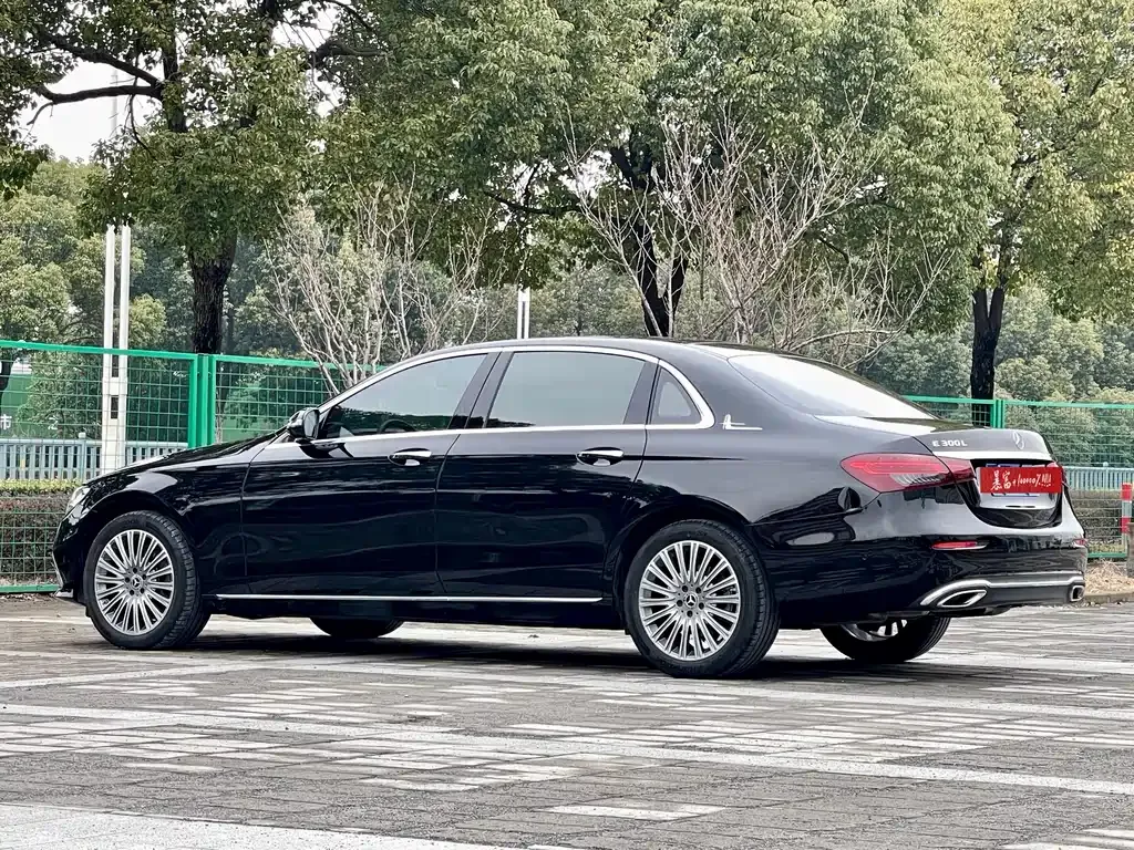 Mercedes-Benz E-Class 2023 из CN, фото 4