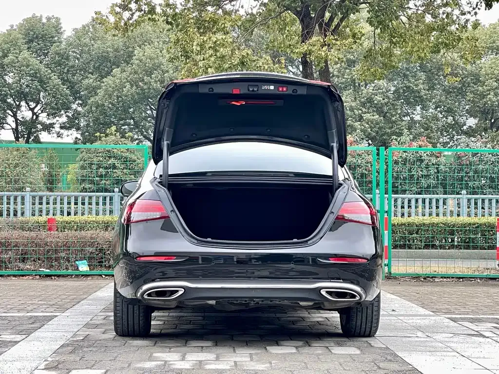 Mercedes-Benz E-Class 2023 из CN, фото 9