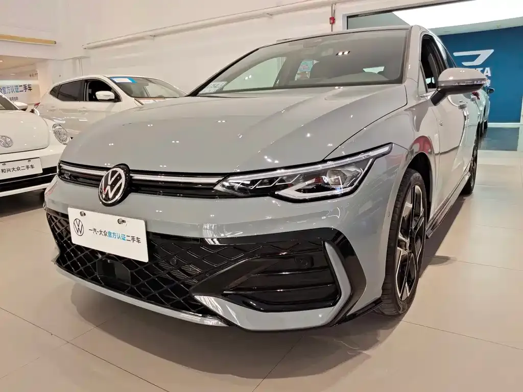 Volkswagen Golf 2025 из CN, фото 1