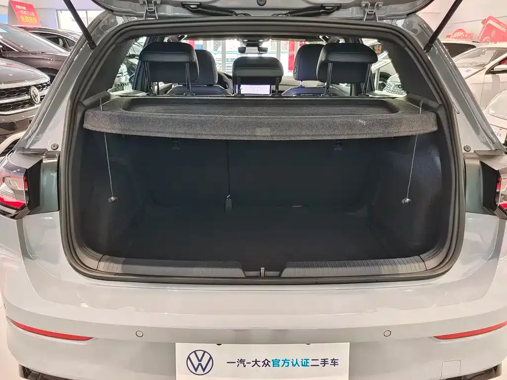 Volkswagen Golf 2025 из CN, фото 5