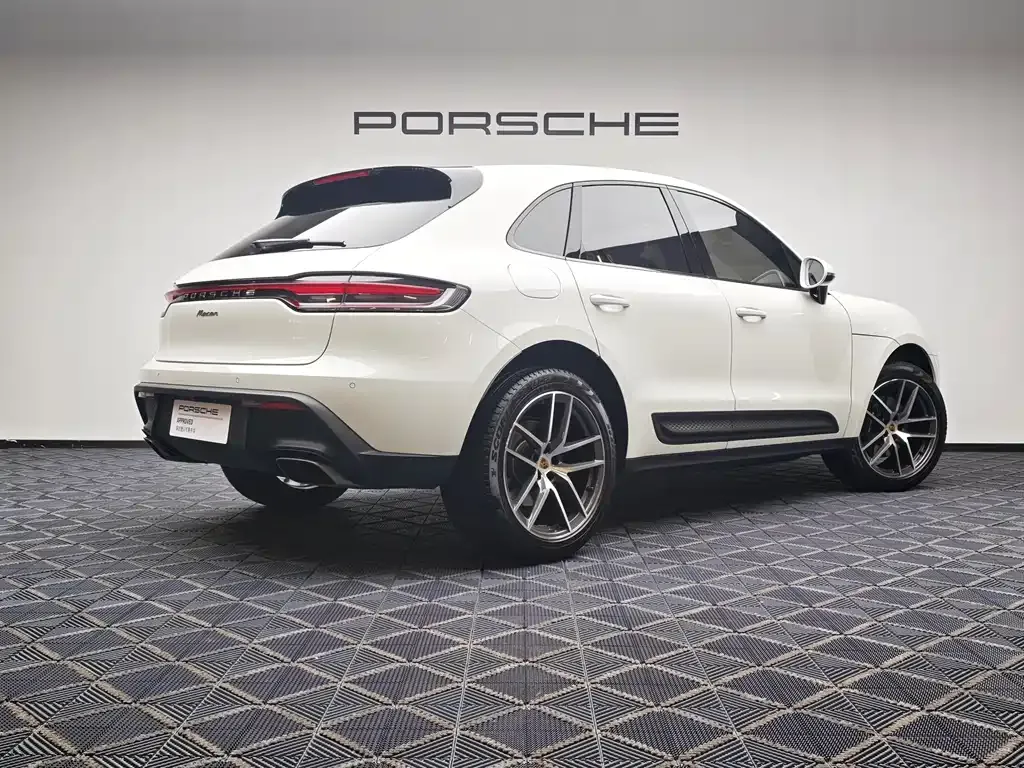 Porsche Macan — фото 10