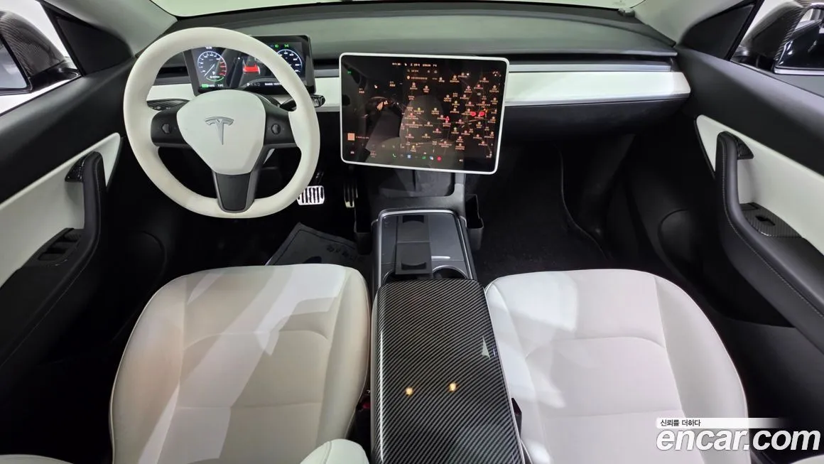 Tesla Model Y — фото 6