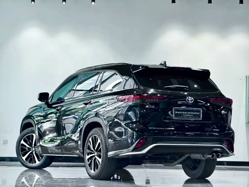 Toyota Crown Kluger 2023 из CN, фото 10