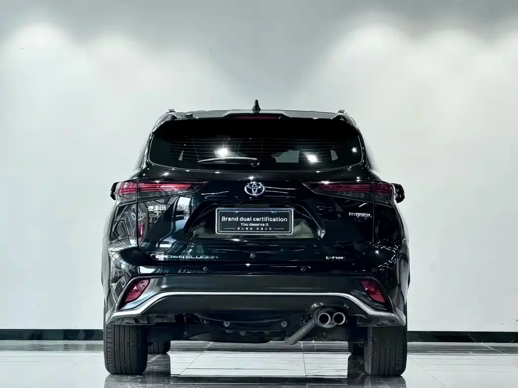 Toyota Crown Kluger 2023 из CN, фото 3
