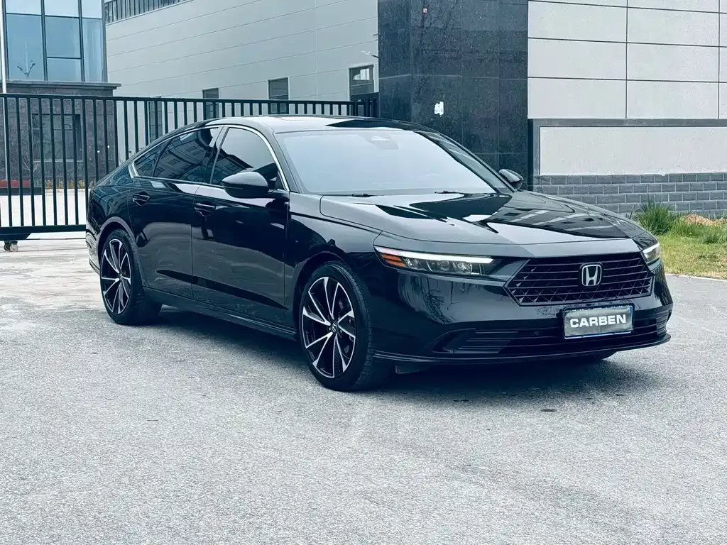 Honda Accord — фото 10