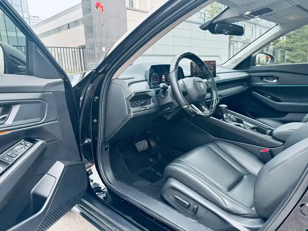 Honda Accord — фото 9