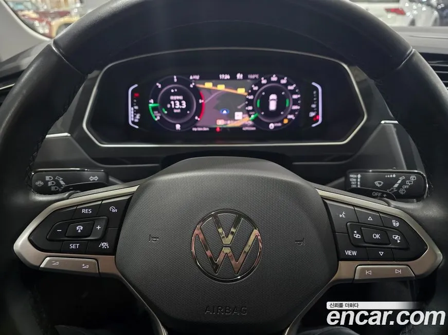Volkswagen Tiguan — фото 5