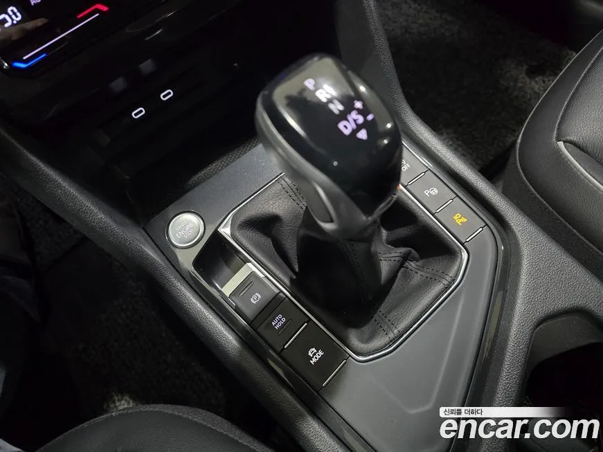 Volkswagen Tiguan — фото 10