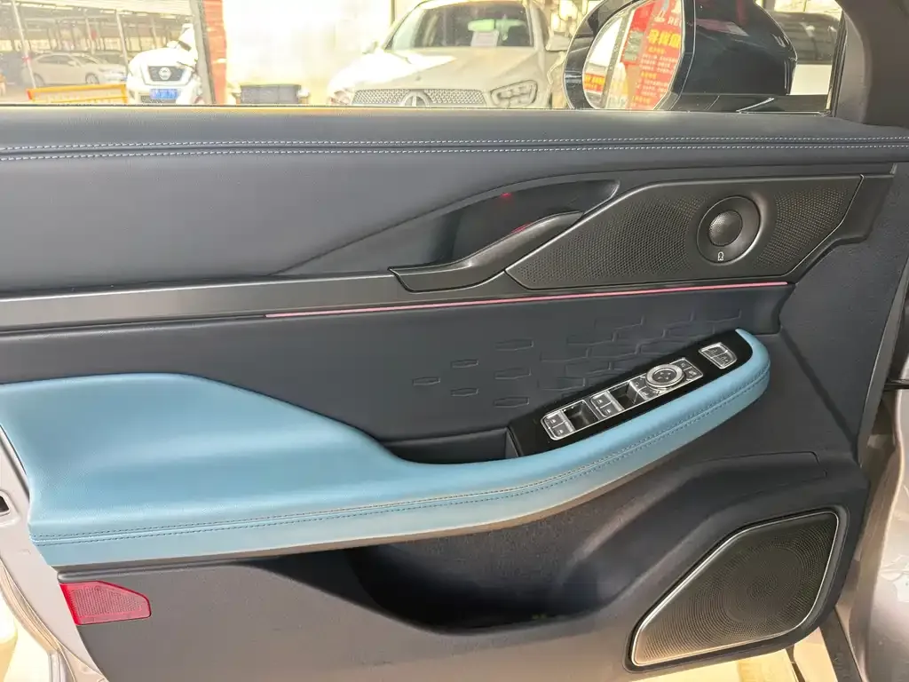 Lincoln Z 2024 из CN, фото 7