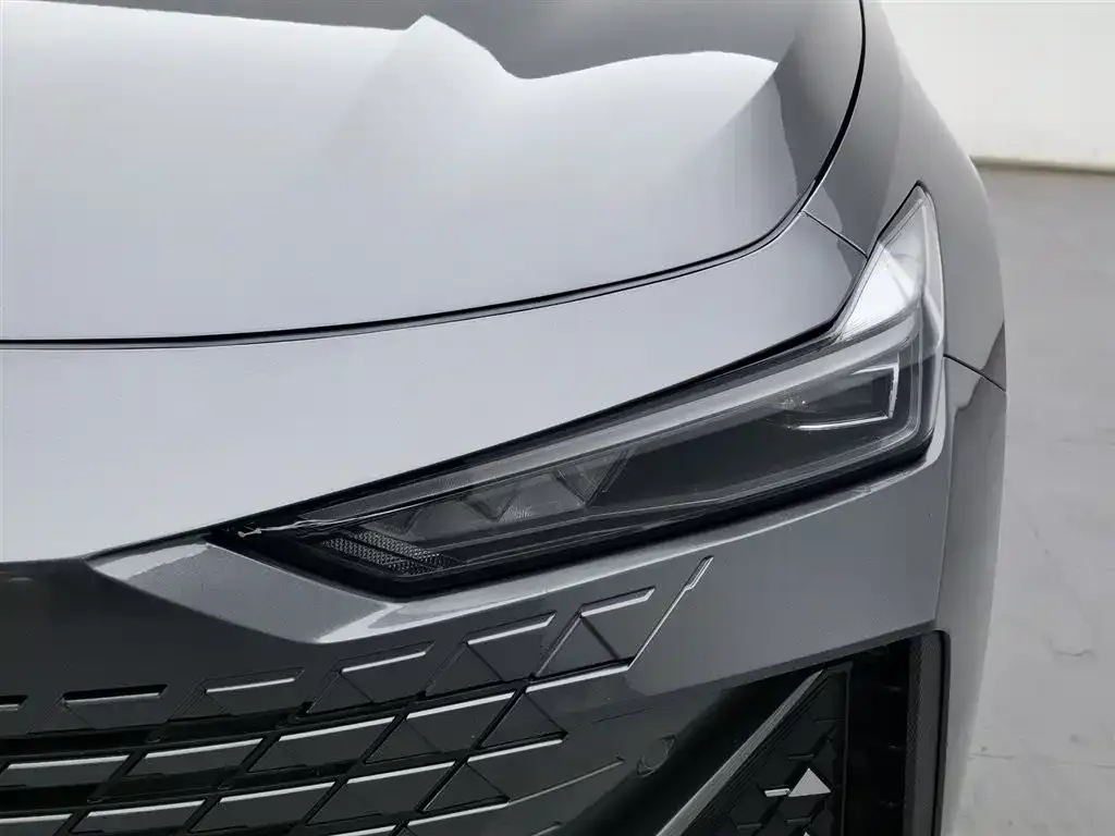 Changan UNI-V 2023 из CN, фото 9