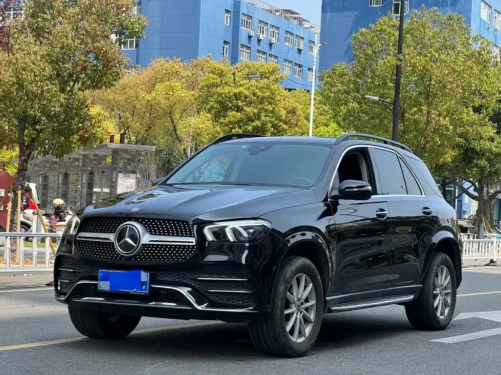 Mercedes-Benz GLE — фото 1