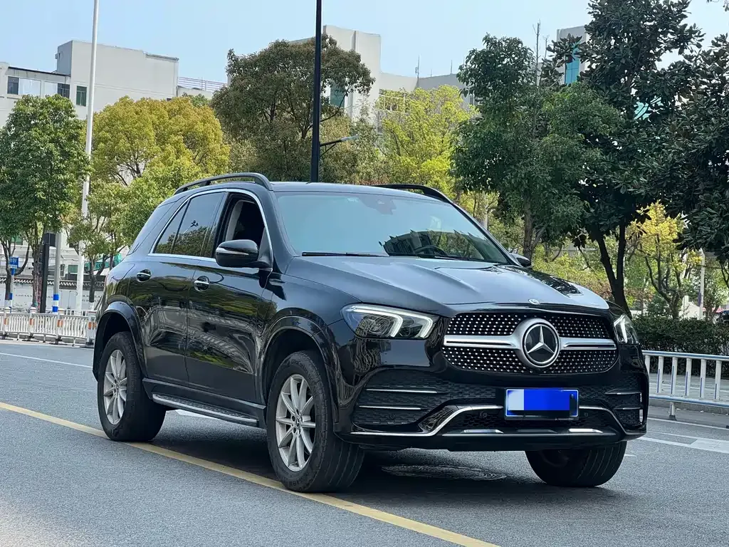 Mercedes-Benz GLE — фото 10