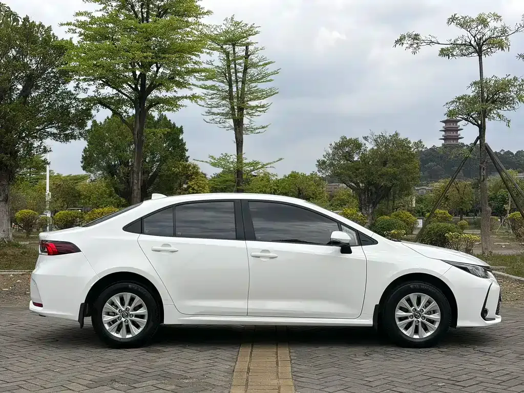Toyota Corolla 2022 из CN, фото 5