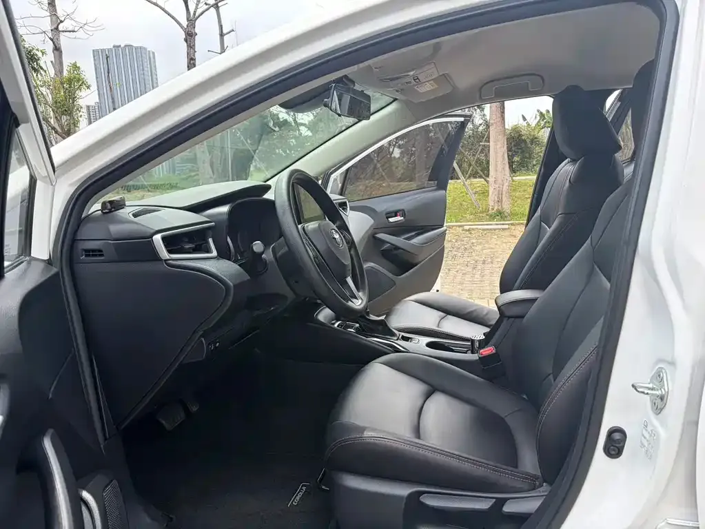 Toyota Corolla 2022 из CN, фото 2