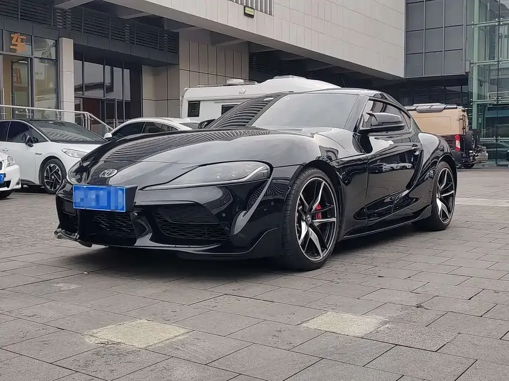 Toyota Supra — фото 1