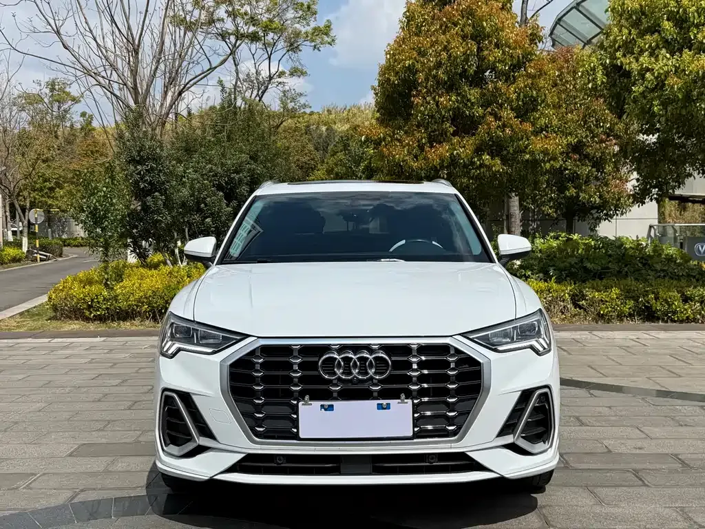 Audi Q3 — фото 10