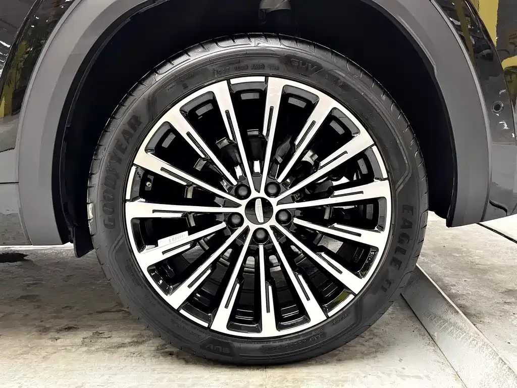 Geely Xingyue L 2025 из CN, фото 4