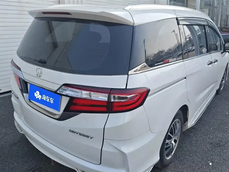 Honda Odyssey — фото 10