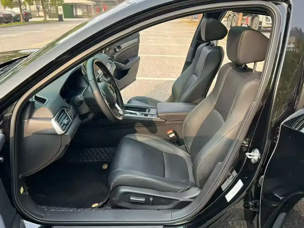 Honda Inspire 2023 из CN, фото 4