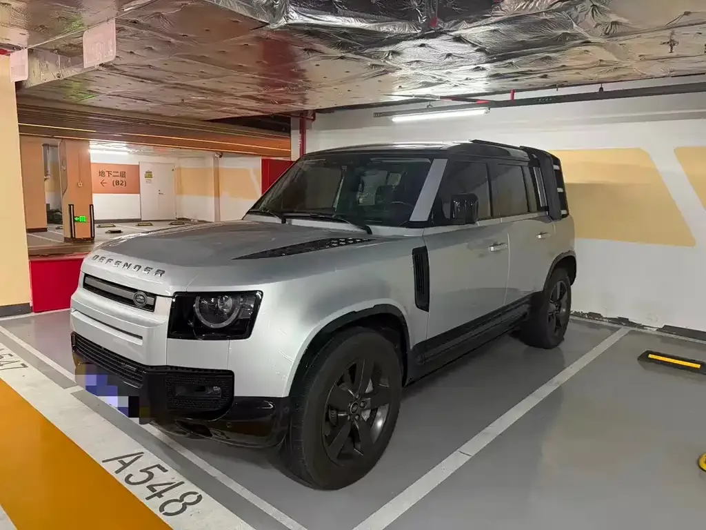Land Rover Defender — фото 1
