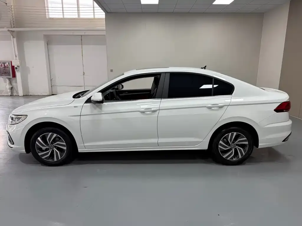 Volkswagen Bora 2025 из CN, фото 2