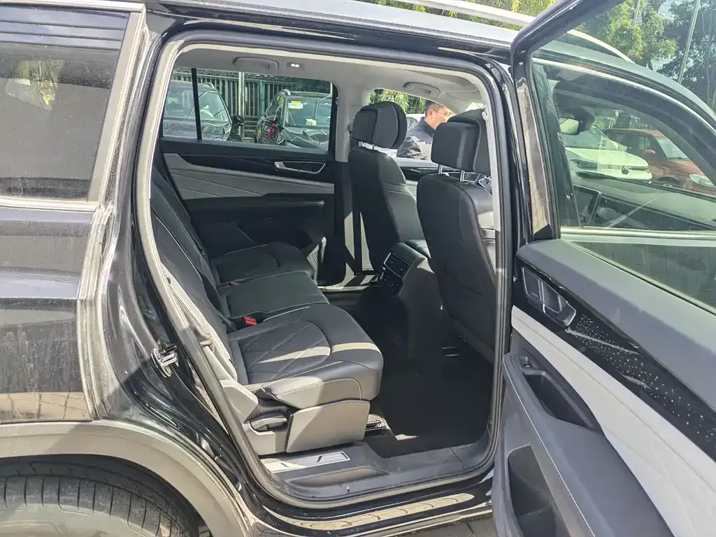 Volkswagen Teramont 2024 из CN, фото 3